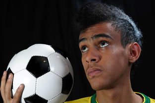 爱游戏 电竞-西甲球队采用焦点匹配系统优化局部空间压迫战术